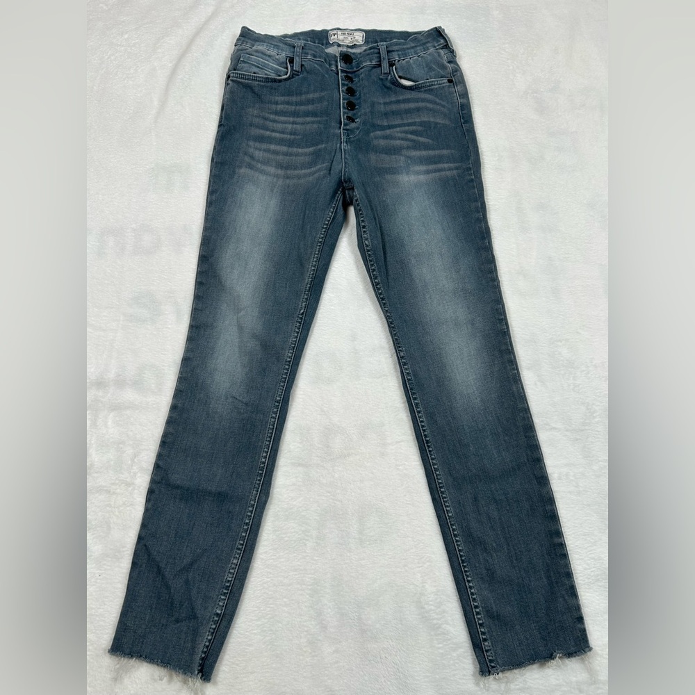 Free People Skinny Jeans Women’s Size 30 Blue Grey Stretch Raw Hem Button Fly
